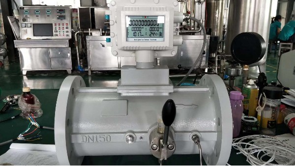 两台DN150气体涡轮流量计准备发货-tyc太阳仪表